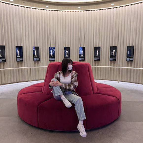 Meet your Posher, Lina - Picture 1 of 1